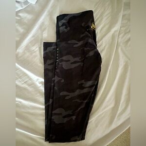 Ryderwear camo leggings